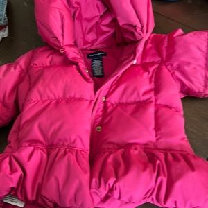 Ralph Lauren girls pink puffy with hood size 4/4t never worn !